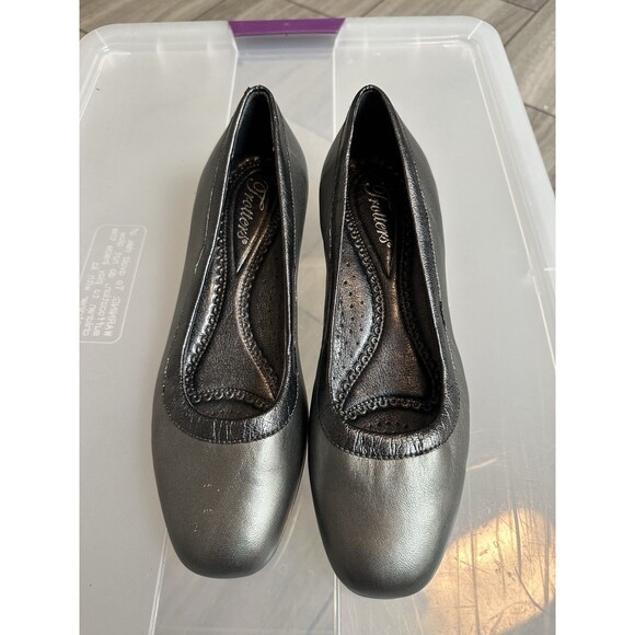 Trotters Shoes - Trotters Pewter Leather Low Heel Women’s 8.5 Wide 1 inch Block Heel